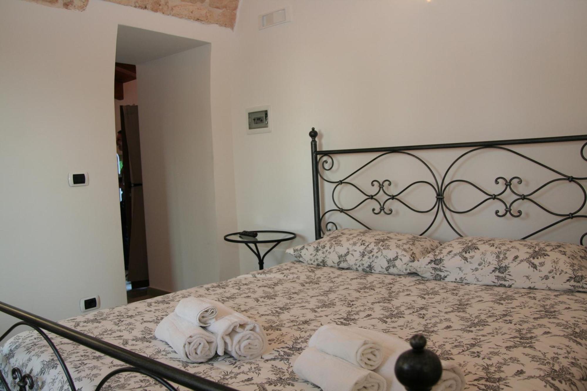 La Dimora Gigante Bed & Breakfast Castellana Grotte Cameră foto